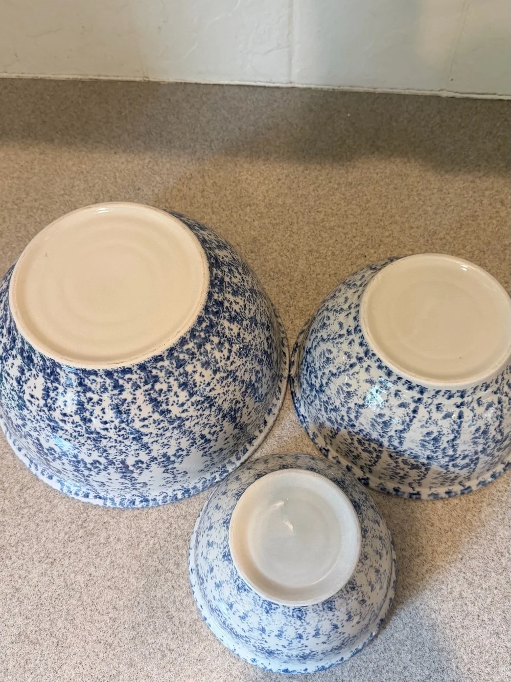 William Sonoma Vintage Nesting Bowl Set-Blue & White Sponge paint-heavy ceramic